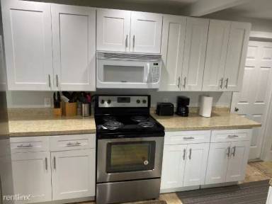 Main picture of 9595 Church St