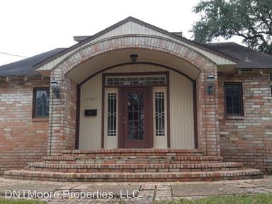Main picture of 2365 McFaddin St