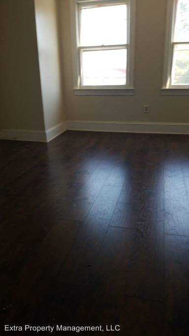Main picture of 329 Monmouth St