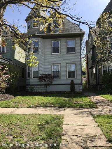 Main picture of 573 W Ferry St