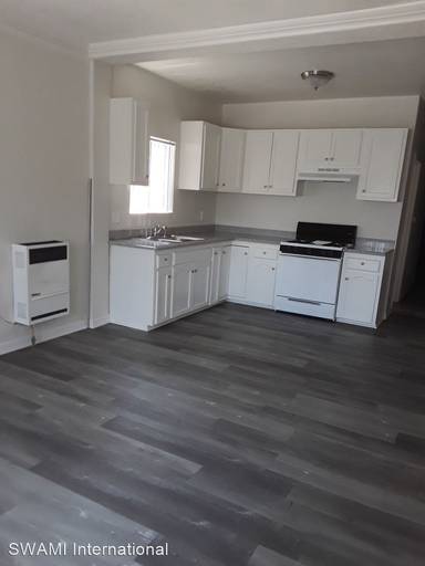 Main picture of 8411 Avalon Blvd