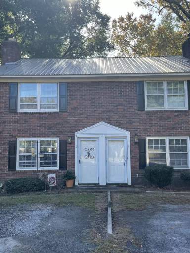 Main picture of 120 Medford Dr