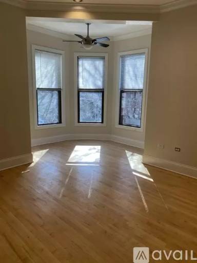 Main picture of 855 W Addison St