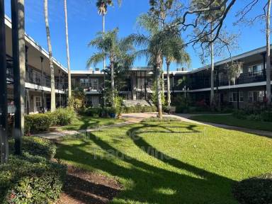 Main picture of 1101 Victoria Dr
