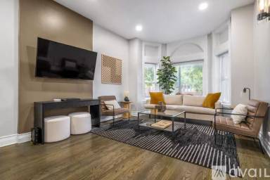 Main picture of 4125 N Ashland Ave