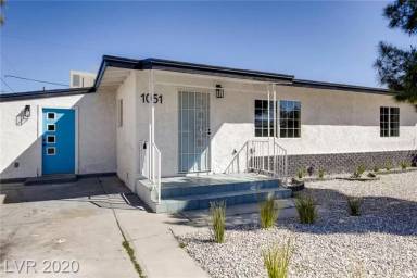 Main picture of 1051 Howard Dr