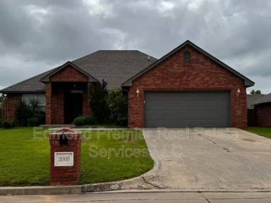 Main picture of 2005 Mill Creek Way