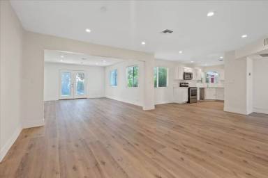 Main picture of 1037 Griffith Ave