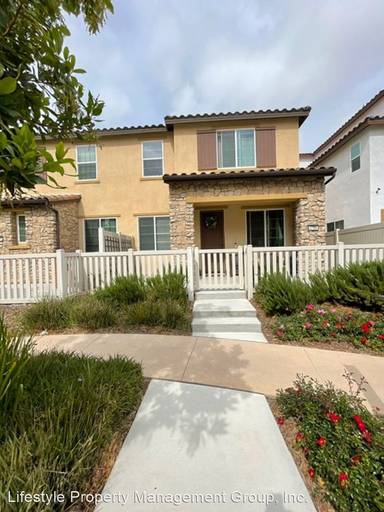 Main picture of 1706 Moon Orchid Ave