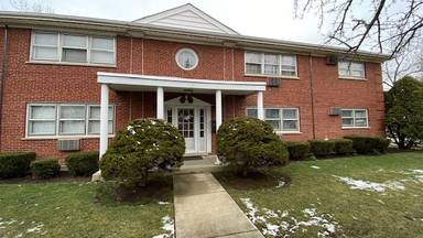Main picture of 2 N Broadway Ave