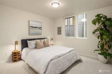 Main picture of 5621 9th Ave NW