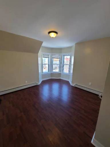Main picture of 302 Vermont Ave