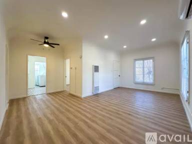 Main picture of 804 E Chevy Chase Dr