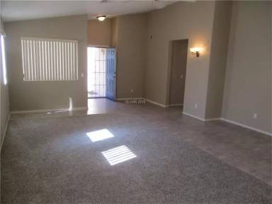 Main picture of 3270 Phantom Rock St