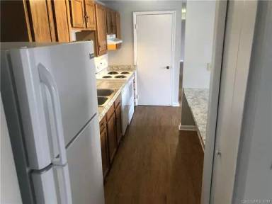 Main picture of 9501 Shannon Green Dr