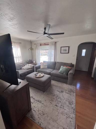 Main picture of 223 S Washington St