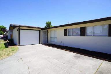Main picture of 3812 Floral Dr