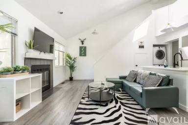 Main picture of Emerald Tower Apartments