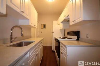 Main picture of 11 Stearns Rd