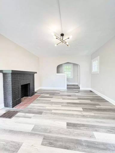 Main picture of 804 Alvison Rd