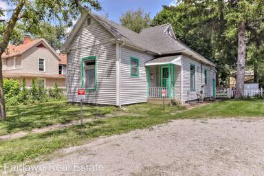 Main picture of 712 S Vine St