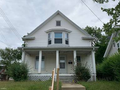 Main picture of 303 College Ave