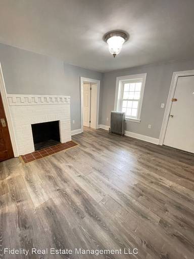 Main picture of 261 Grand St