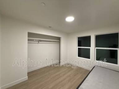 Main picture of 1089 D St