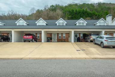 Main picture of 960 Gorge View Ln