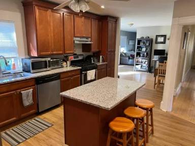 Main picture of 337 Orange St