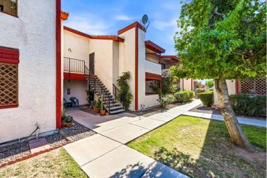Main picture of 4211 E Palm Ln