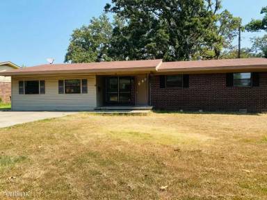 Main picture of 4 La Vista Dr