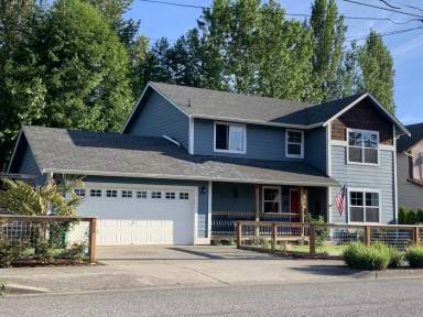 Main picture of 6522 208th St NE