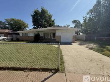Main picture of 2111 W 24th St N