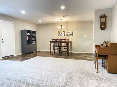 Main picture of 11744 S Kirkwood Rd