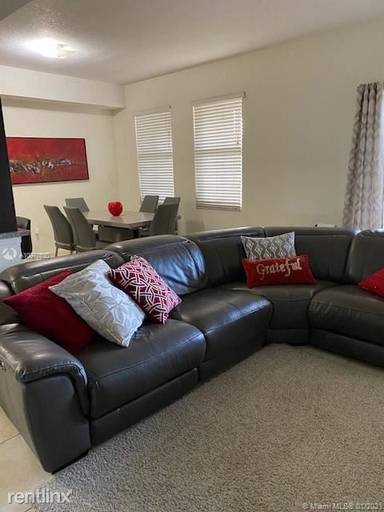 Main picture of 11102 NW 83rd St