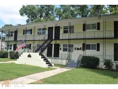 Main picture of 585 Marina St