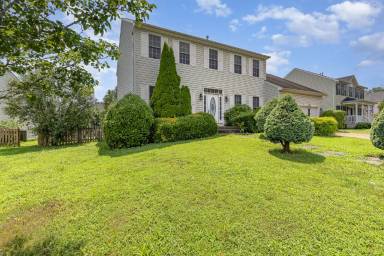 Main picture of 35 Wild Rose Dr