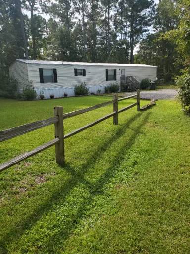 Main picture of 216 General Moultrie Dr