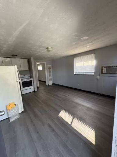 Main picture of 274 E Nottingham Rd
