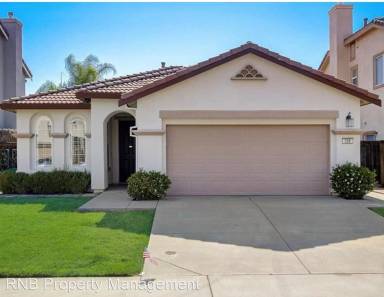 Main picture of 308 Dinis Cottage Ct