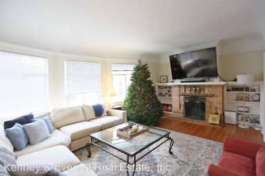 Main picture of 3131 Gough St