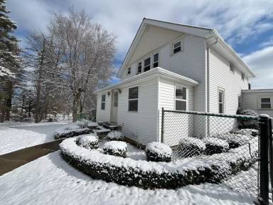 Main picture of 10787 State Rd