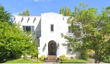 Main picture of 2002 NE 12th Ave