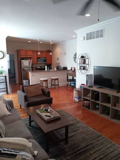 Main picture of 108 Hallock St