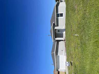 Main picture of 1013 SW 36th St