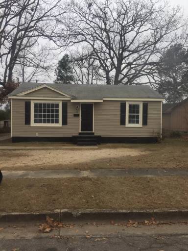 Main picture of 19 E Richard Dr