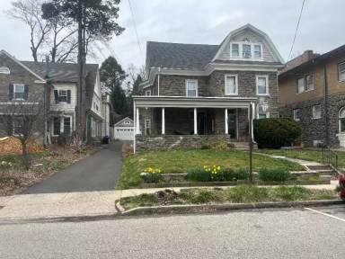 Main picture of 7868 Spring Ave