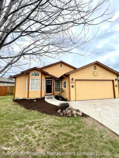 Main picture of 1971 NE Jackson Ave