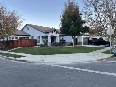 Main picture of 222 Tissot Dr